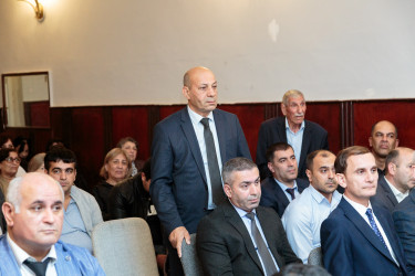 Rüstəm Xəlilov şəhər sakinləri ilə növbəti səyyar qəbulu Mədəniyyət Mərkəzində keçirib.