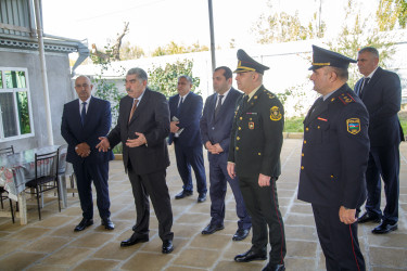 Salyan rayonunda şəhidlərin ailə üzvləri ziyarət olunur.