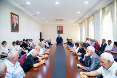 Salyan Rayon İcra Hakimiyyətində uzun illər dövlət qulluğunda çalışmış Hüseynov Etibar Yusif oğlunun 70 illik yubleyi qeyd olundu.