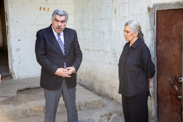 Salyan rayonunda “Anım günü” ərəfəsində RİH başçısı tərəfindən şəhid ailələrini ziyarət bugün də davam etdirilir.