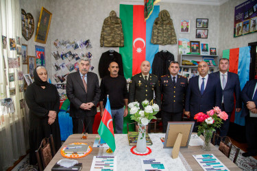 Salyan rayonunda şəhidlərin ailə üzvləri ziyarət olunur.