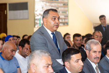 İcra başçısı Yolüstü kənd sakinləri ilə görüşdü.