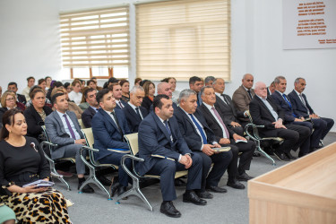 Rüstəm Xəlilov Şorsulu kənd sakinlərinin problemlərini dinləyib.