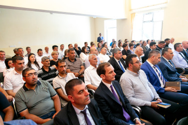 Rüstəm Xəlilov 20 Yanvar qəsəbə sakinlərinin  problemlərini dinlədi.