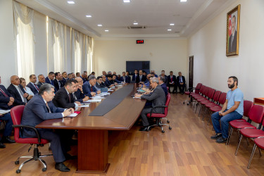 RİH başçısı Rüstəm Xəlilov şəhər sakinləri  ilə növbəti qəbul keçirdi.