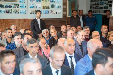 Rüstəm Xəlilov növbəti səyyar qəbulu Xələc kəndində keçirdi.