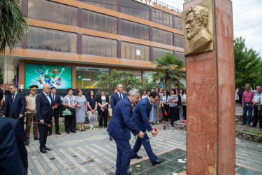 22.06.2024-cü il tarixində Azərbaycanın xalq şairi Xəlil Rza Ulutürkün anım günü ilə əlaqədar Salyan şəhərində yerləşən “Ata-oğul” xatirə kompleksinin qarşısında tədbir keçirilmişdir.