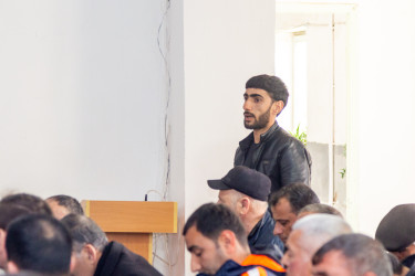 İcra başçısı Rüstəm Xəlilov Marışlı kəndində səyyar görüş keçirdi.