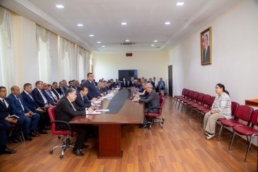Salyan Rayon İcra Hakimiyyətinin başçısı Rüstəm Xəlilov  fərdi qəbulda sakinlərinin  müraciətlərini dinləyib.