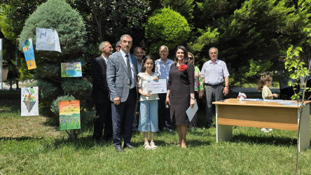 Yaşıl dünya naminə həmrəylik ili"  çərçivəsində  "Yaşıl dünya üçün həmrəy olaq"  adlı rəsm müsabiqəsinin yekun sərgisi keçirilib.