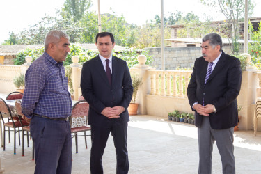 Salyan rayonunda “Anım günü” ərəfəsində RİH başçısı tərəfindən şəhid ailələrini ziyarət bugün də davam etdirilir.