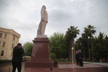 Salyanda Azərbaycan xalqının Ümummilli Lideri Heydər Əliyevin anadan olmasının 103-cü ildönümü münasibətilə tədbir keçirilib.