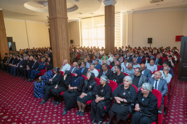 Salyan ictimaiyyəti Ulu Öndərin xatirəsini əziz tutur.