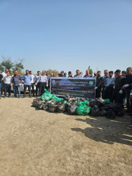 Salyanda  “Yaşıl dünya naminə həmrəylik ili” çərçivəsində təmizlik aksiyası keçirilib.