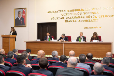 Salyan Rayon İcra Hakimiyyəti başçısının 2025-ci ilin sosial- iqtisadi inkişafının yekunlarına və 2026-cı ildə qarşıda duran vəzifələrə  həsr olunmuş hesabat yığıncağı keçirilib.