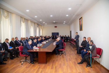 Rüstəm Xəlilov Rayon İcra Hakimiyyətinin inzibati binasında  növbəti fərdi qəbul keçirtdi.