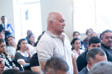 Rüstəm Xəlilov 20 Yanvar qəsəbə sakinlərinin  problemlərini dinlədi.