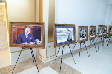 Salyanda “Heydər Əliyev - Unudulmaz lider” adlı  foto-xalça sərgisi təşkil olunub.