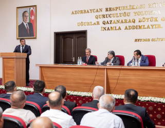 Salyanda “Pambıqçılıqda mövcud vəziyyət və məhsul yığımına hazırlıq, taxıl əkinin başlanması ilə bağlı problemlər və qarşıda duran vəzifələr” mövzusunda müşavirə keçirilib.