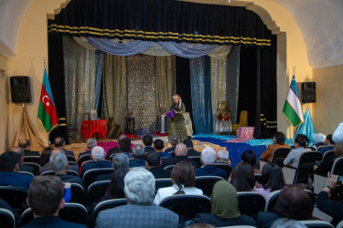 Salyan Dövlət Kukla Teatrında Üzeyir Hacıbəyovun “Arşın mal alan” musiqili komediyasının tamaşası nümayiş edilmişdir.