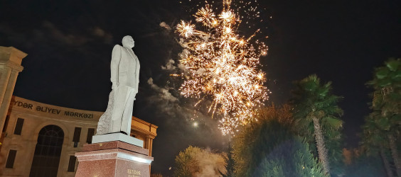 Salyanda “8 Noyabr - Zəfər Günü” böyük  coşqu ilə qeyd olundu.