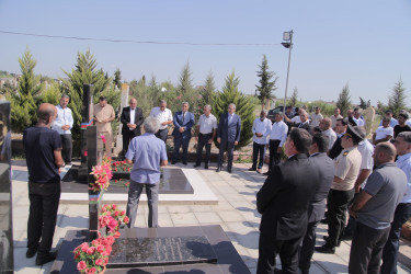 Aprel döyüşlərində qəhrəmancasına şəhid olmuş baş leytenant Rəşid Mehdiyevin doğum günü ilə əlaqədar məzarı ziyarət olunmuşdur.