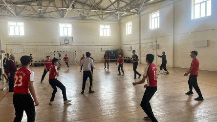 "Heydər Əliyev İli" nə həsr olunmuş voleybol idman növü üzrə şəhər məktəbləri arasında rayon turniri keçirilib.