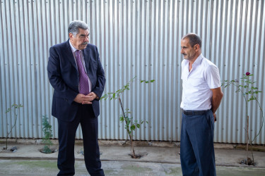 Salyan rayonunda “Anım günü” ərəfəsində RİH başçısı tərəfindən şəhid ailələrini ziyarət davam etdirilir.