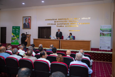 “Dayanıqlı fermer fəaliyyəti üçün aqrar sığorta” mövzusunda fermerlərlə görüş keçirilmişdir.