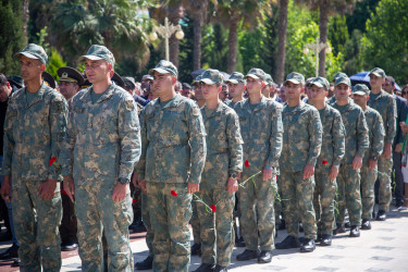 Salyan ictimaiyyəti Ulu Öndərin xatirəsini əziz tutur.