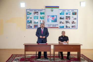 Rüstəm Xəlilov Qarabağlı kəndinin sakinləri ilə görüşdü.
