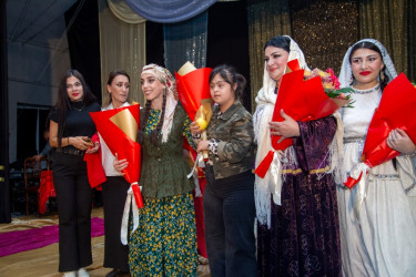 Salyan Dövlət Kukla Teatrında Üzeyir Hacıbəyovun “Arşın mal alan” musiqili komediyasının tamaşası nümayiş edilmişdir.