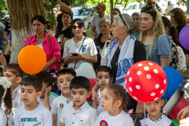 Salyan RİH təşkilatçılığı ilə Heydər Əliyev adına meydanda “1 iyun-Uşaqların Beynəlxalq Müdafiəsi Günü” münasibəti ilə tədbir keçirilmişdir.