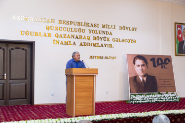 Azərbaycan Milli Elmlər Akademiyasının Tarix İnstitutu Akademiyanın müxbir üzvü, tarix elmləri doktoru, professor Əliövsət Nəcəfqulu oğlu Quliyevin anadan olmasının 100 illik yubileyi münasibəti ilə elmi-praktik konfrans keçirmişdir.