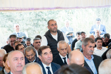 Salyan Rayon İcra Hakimiyyətinin başçısı Rüstəm Xəlilov İkinci Varlı kəndində qəbul keçirdi.