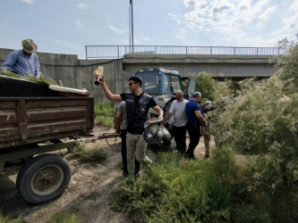 “Yaşıl dünya naminə həmrəylik ili” çərçivəsində Kür çayı sahilində təmizlik aksiyası keçirilmişdir.