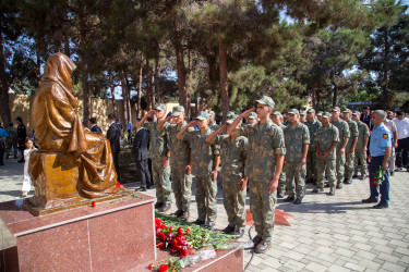 Salyanda 27 Sentyabr – Anım Günü münasibətilə  şəhidlərin xatirəsi anıldı.
