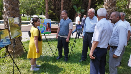 Yaşıl dünya naminə həmrəylik ili"  çərçivəsində  "Yaşıl dünya üçün həmrəy olaq"  adlı rəsm müsabiqəsinin yekun sərgisi keçirilib.