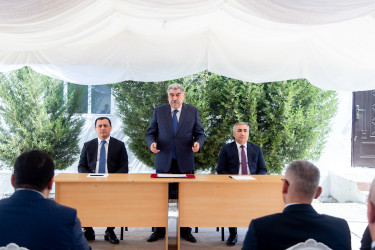 Rüstəm Xəlilov Kərimbəyli kəndinin sakinləri ilə görüşdü.