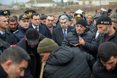 Birinci Qarabağ müharibəsində şəhid olmuş hərbi qulluqçu Tağıyev Elşən Qubad oğlu torpağa tapşırıldı.