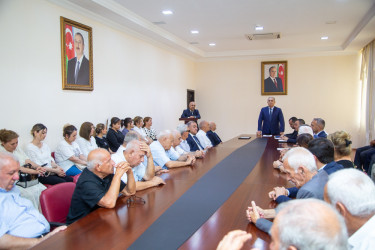 Salyan Rayon İcra Hakimiyyətində uzun illər dövlət qulluğunda çalışmış Hüseynov Etibar Yusif oğlunun 70 illik yubleyi qeyd olundu.