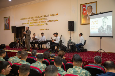 Salyan ictimaiyyəti Ulu Öndərin xatirəsini əziz tutur.