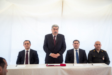 Rüstəm Xəlilov İkinci Varlı kənd sakinlərinin müraciətlərini dinlədi.