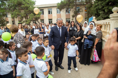 “Bilik günü” münasibətilə Salyan rayon İcra Hakimiyyətinin başçısı Sevindik Hətəmov şəhid övladlarını təbrik etmişdir.