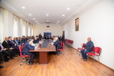 Rüstəm Xəlilov Rayon İcra Hakimiyyətinin inzibati binasında  növbəti fərdi qəbul keçirtdi.