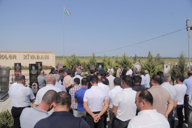 Aprel döyüşlərində qəhrəmancasına şəhid olmuş baş leytenant Rəşid Mehdiyevin doğum günü ilə əlaqədar məzarı ziyarət olunmuşdur.