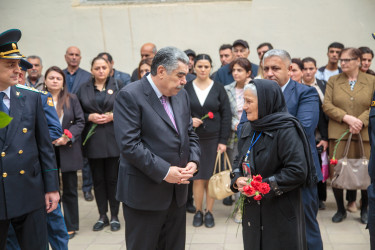 Salyan rayonunda “27 sentyabr - Anım Günü”nün beşinci ildönümü ilə əlaqədar Vətən övladlarının xatirəsi dərin ehtiramla anıldı.