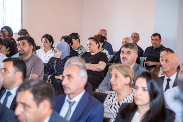Salyanda vətəndaşlarla növbəti səyyar görüş  şəhər 7 saylı məktəb-liseydə keçirildi.