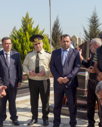 Şəhadətlərinin ildönümü münasibətilə şəhidlərin məzarları ziyarət olunmuşdur.