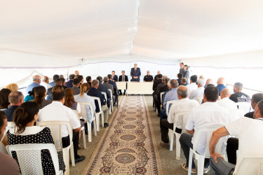 Rüstəm Xəlilov Seyidan kəndinin sakinləri ilə görüşdü.